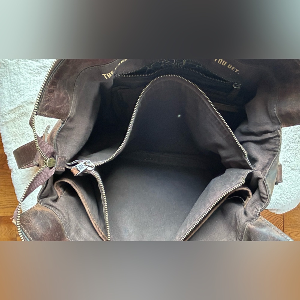 STS Ranchwear Catalina Croc Laptop Tote - Picture 11 of 15